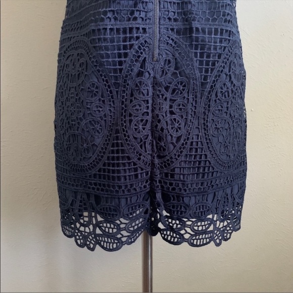 Lovers + Friends Caspian Lace Dress in Navy Blue Size Small - Picture 6 of 8